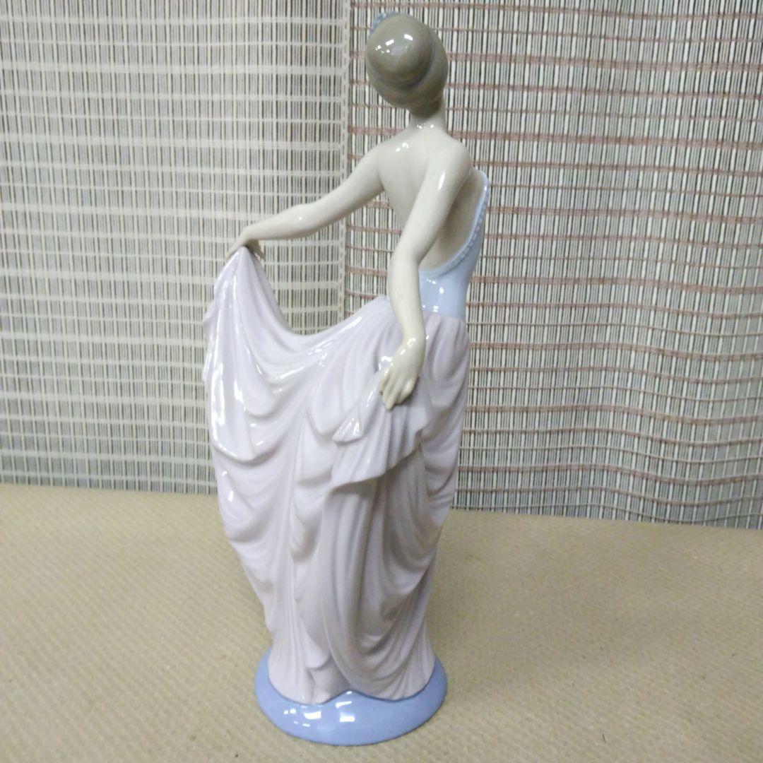 ☆期間限定理由あり特価！【リアドロ『踊る少女』現状品】