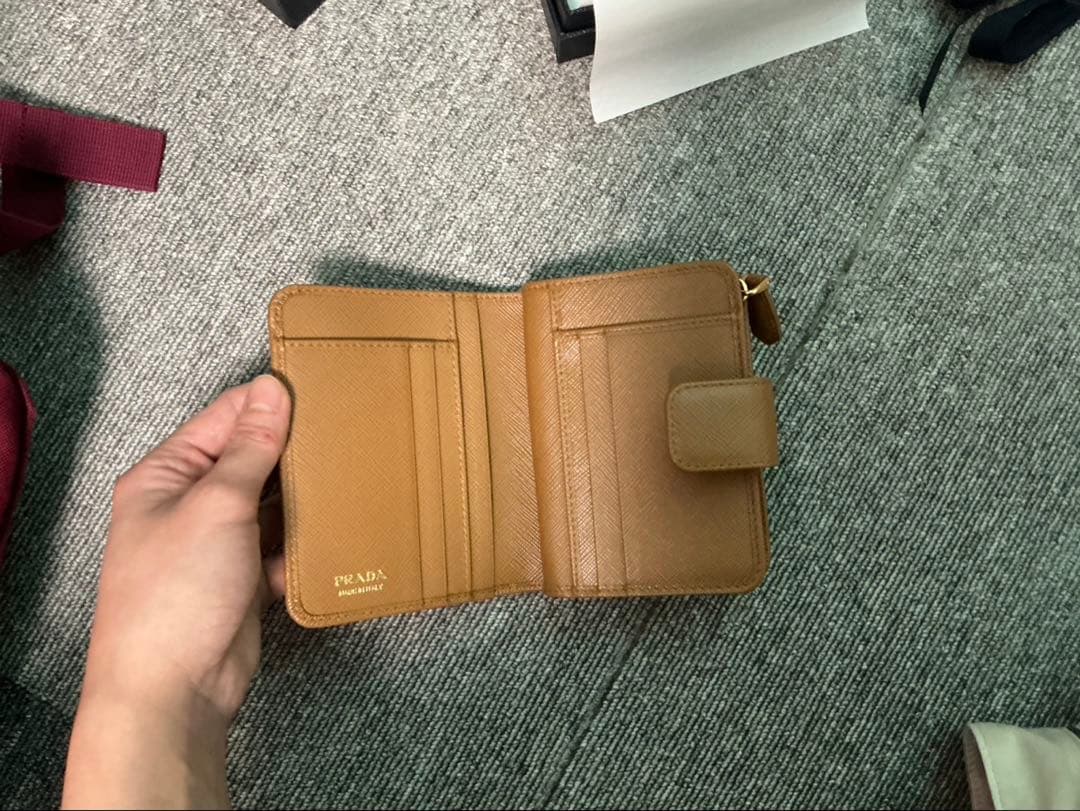 PRADA ブラウン 二つ折り財布　mm23さん専用