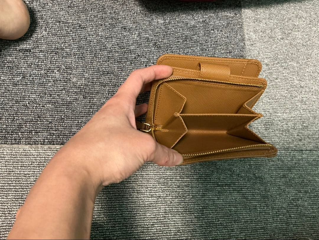 PRADA ブラウン 二つ折り財布　mm23さん専用