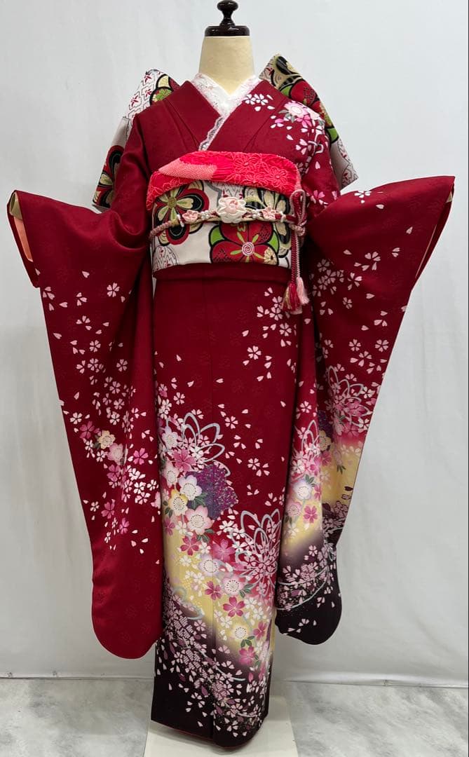 振り袖　フルセット　金彩加工　刺繍入り　長襦袢付　成人式　赤　641