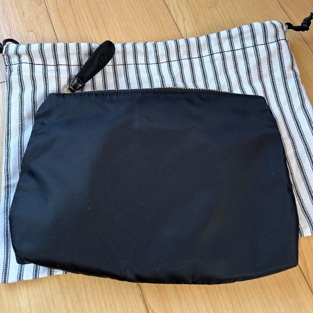 アニヤハインドマーチ　スマイリー　ポーチ