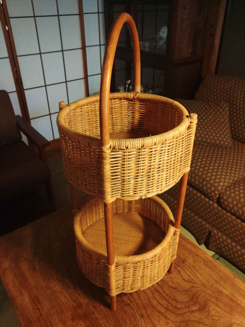 希少　ラタン　藤　ラック　キャビネット　カゴ　二段　アンティーク　ヴィンテージ