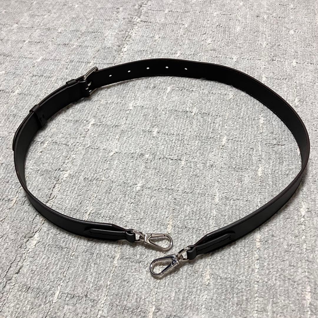 美品！ルイヴィトン［ショルダーストラップ］レザー　肩掛け　ロゴ型押し