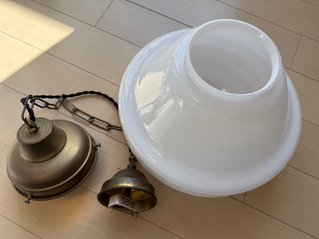 ミルクガラス ペンダントライト 照明 アンティーク