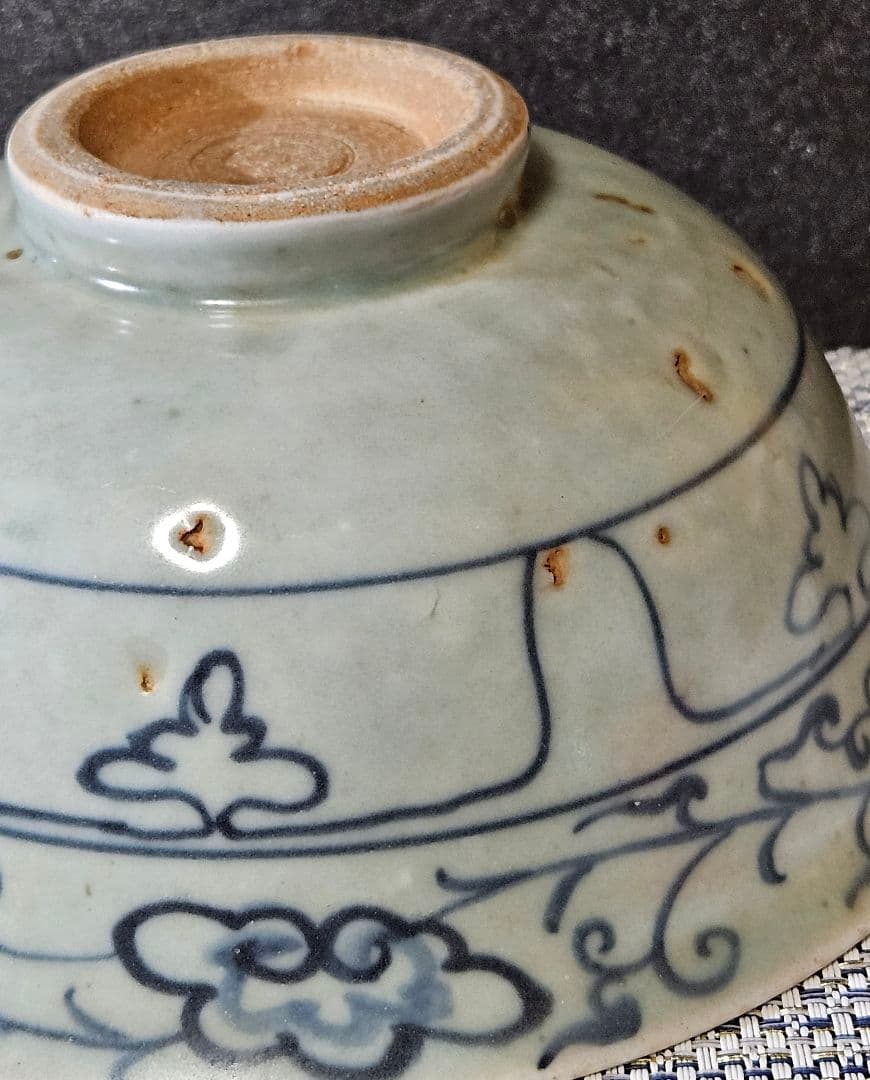 中国古美術　中国古陶磁器　古玩　明朝明代　青磁　青華　古染付　唐草文様　鉢