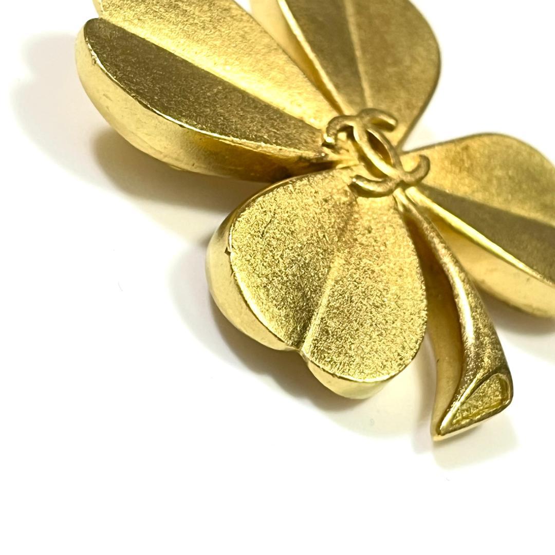 yash... です。CHANELブローチ クローバー　GP ゴールド