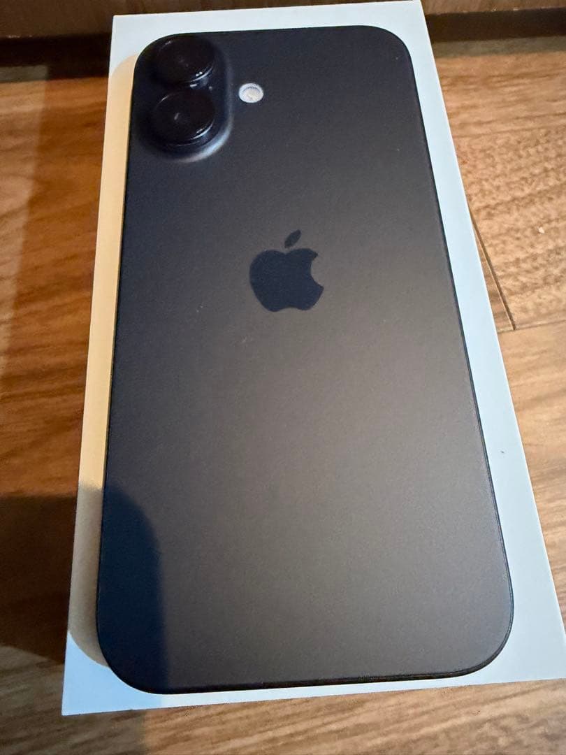 iPhone 16 black 128GB SIMフリー