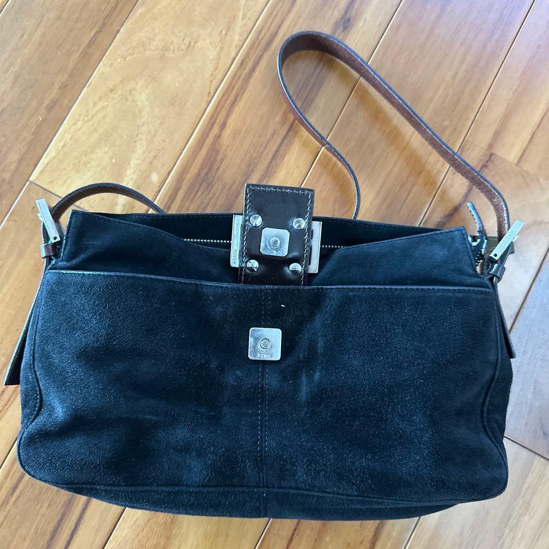 FENDI マンマバケット黒 スエード ショルダーバッグ