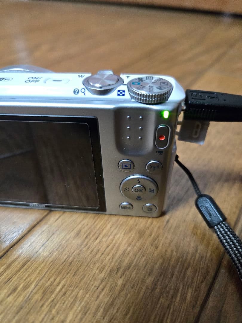 Nikon COOLPIX S7000 ホワイト