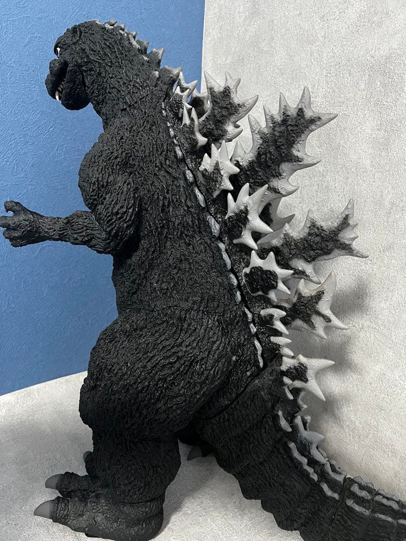 ゴジラを作る　デアゴスティーニ完成品