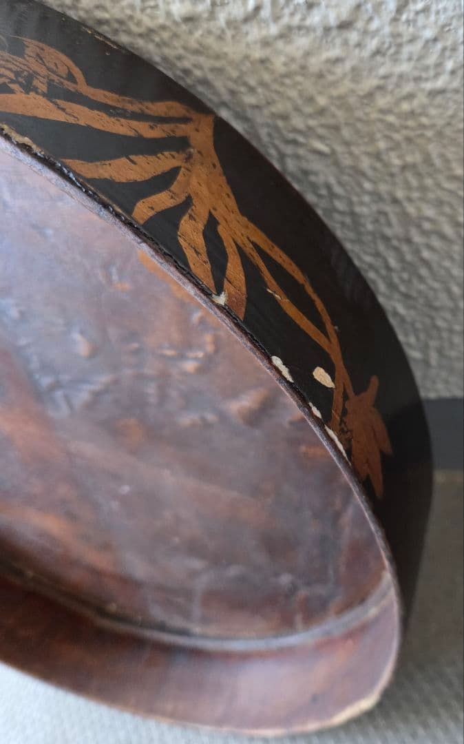 アジアンアンティーク　漆塗り？ 大きな　蓋付き　木箱