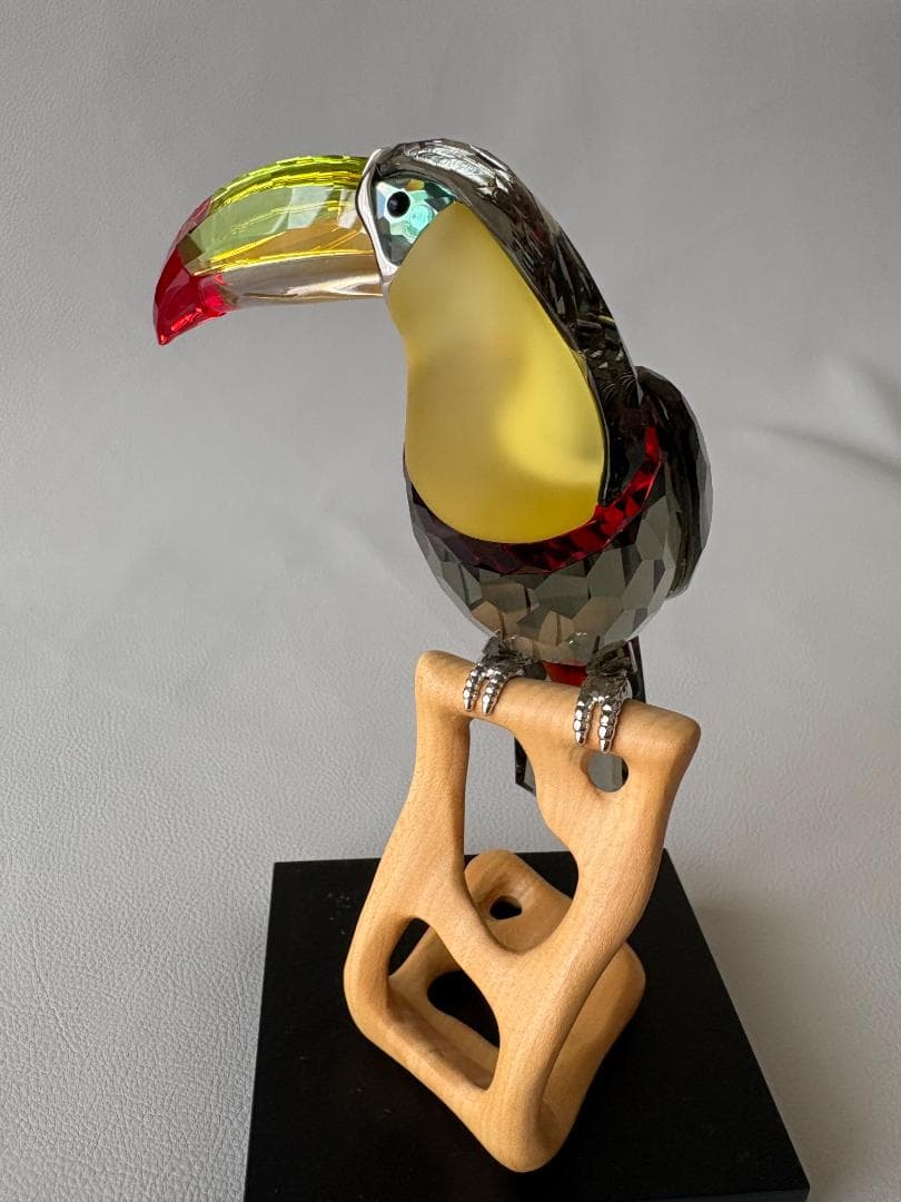 SWAROVSKI オオハシ ブラックダイヤモンド フィギュリン