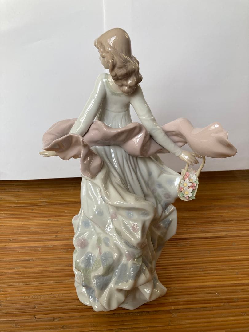 希少　美品　Spring splendor LLADRO