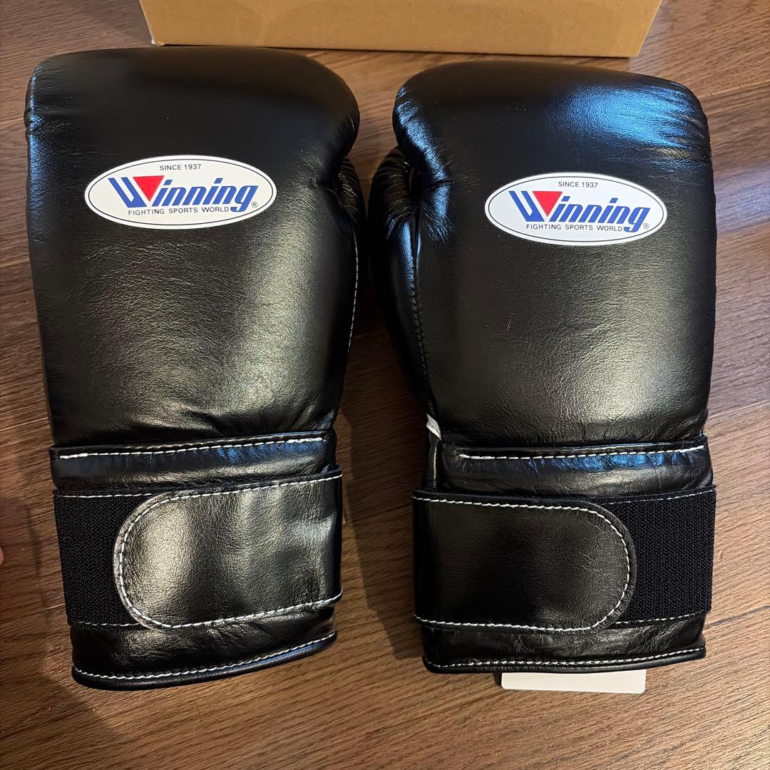 返品可能★Winnning 黒 ボクシンググローブ　14オンス