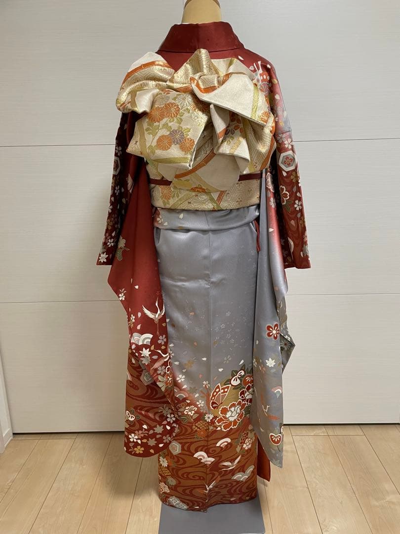 振袖 赤とグレー 古典柄　フルセット