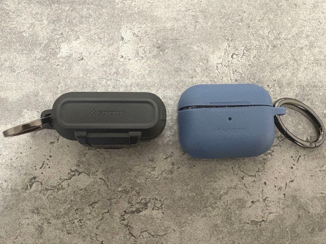 AirPods Pro 第2世代 新品Mイヤーチップ+Spigenケース2個