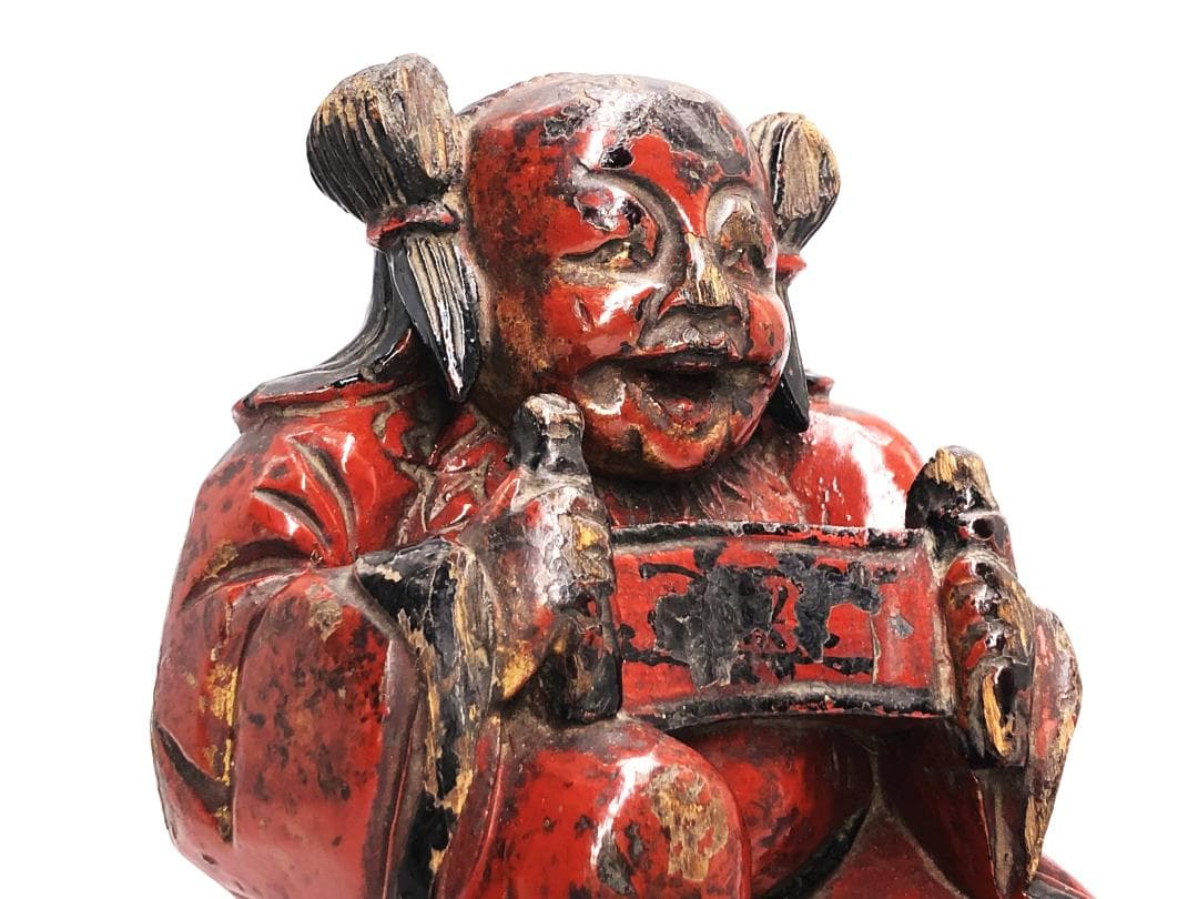 【 清朝木彫 】　巻物を見せる唐人　鑑賞ケース付き