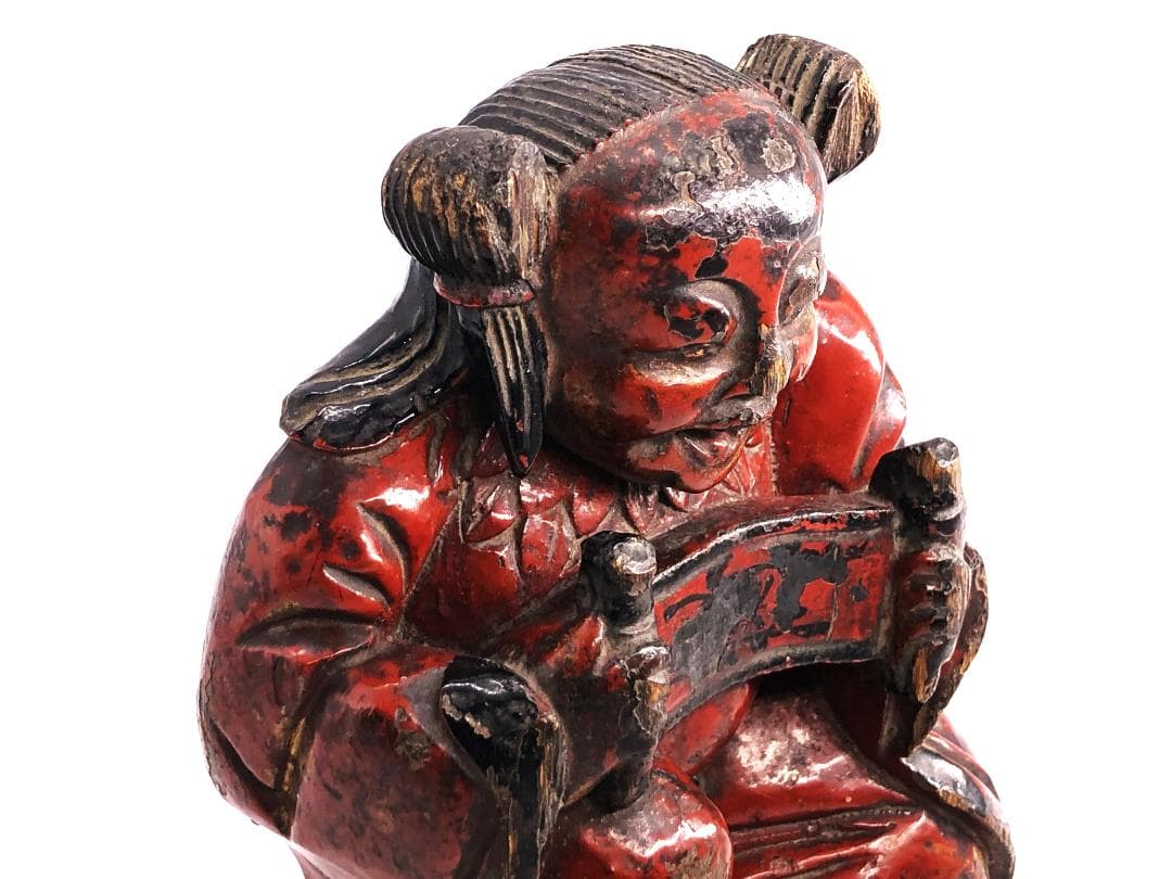 【 清朝木彫 】　巻物を見せる唐人　鑑賞ケース付き