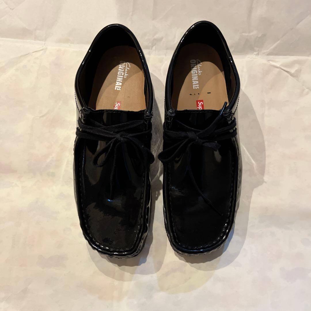 靴 Supreme Clarks Wallabee