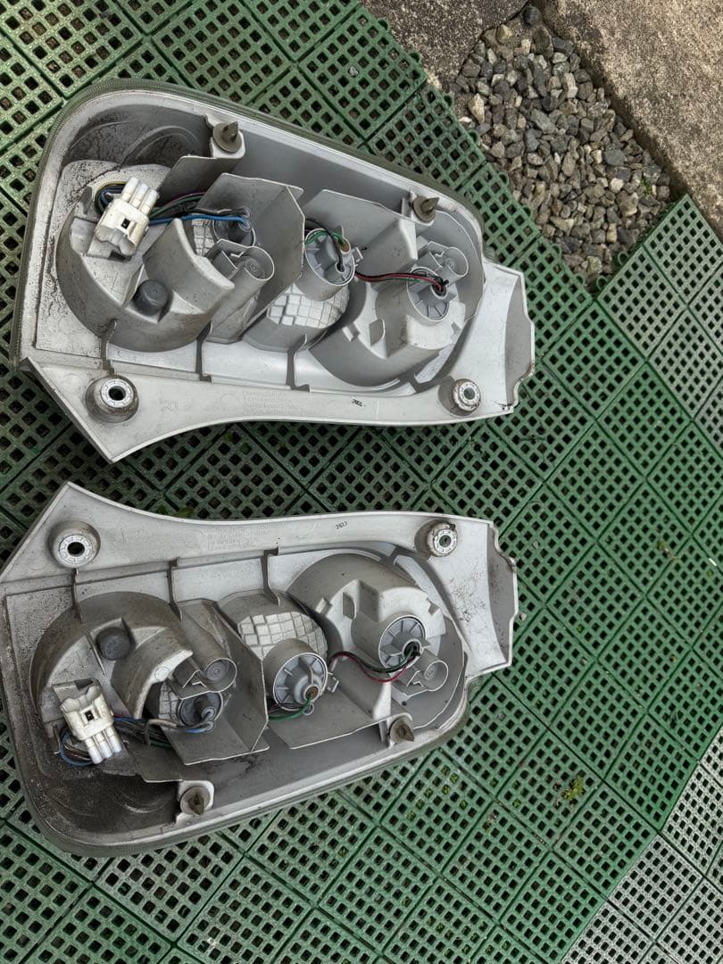 ミラココア前期テールランプ左右