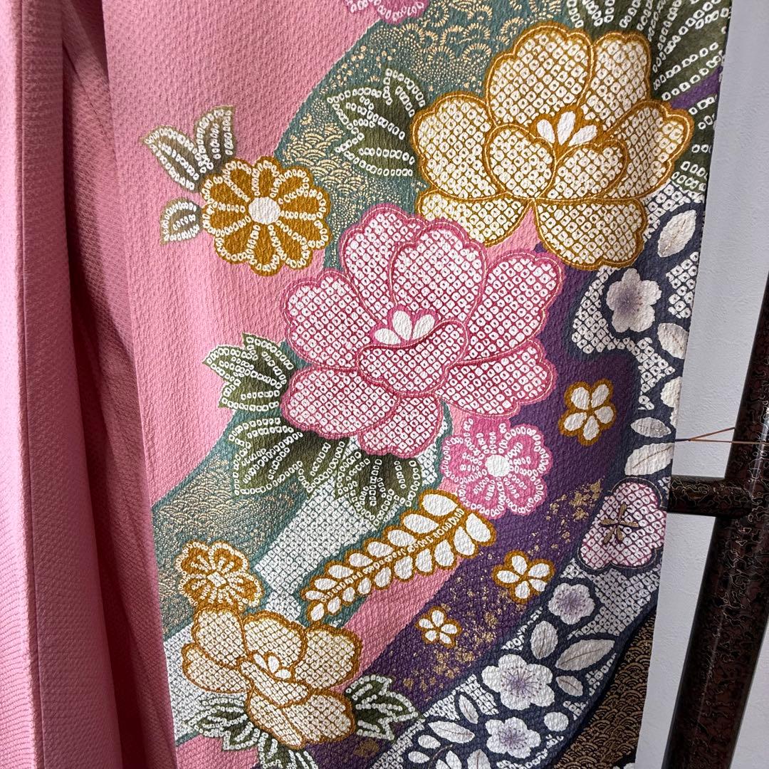 超美品　正絹　現代振袖　成人式　着物　166㎝　ピンク　金駒刺繍　絞り柄　個性的