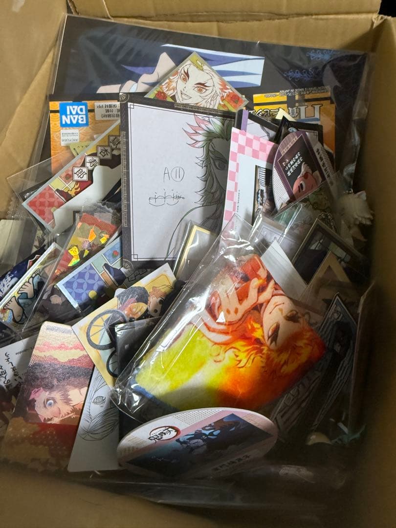 アニメ　ノンジャンル　紙雑貨 大量 まとめ売り 1900点以上