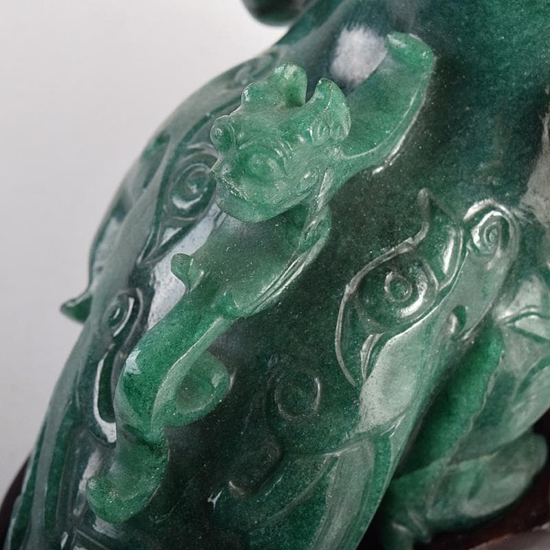 中国　玉石碧玉彫刻　神獣形　飾壷　置物　唐木台付　U　R8768