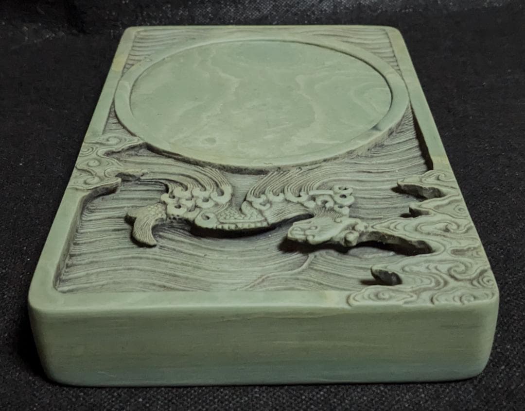 【松花江緑石　龍馬波濤文時代硯】◆淡緑に白雲紋美石◆上箱◆松花石◆検→端渓・歙州