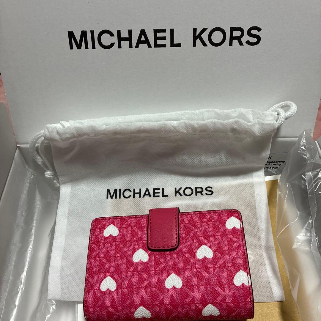 MICHAEL KORS 新品 ハート柄二つ折り財布