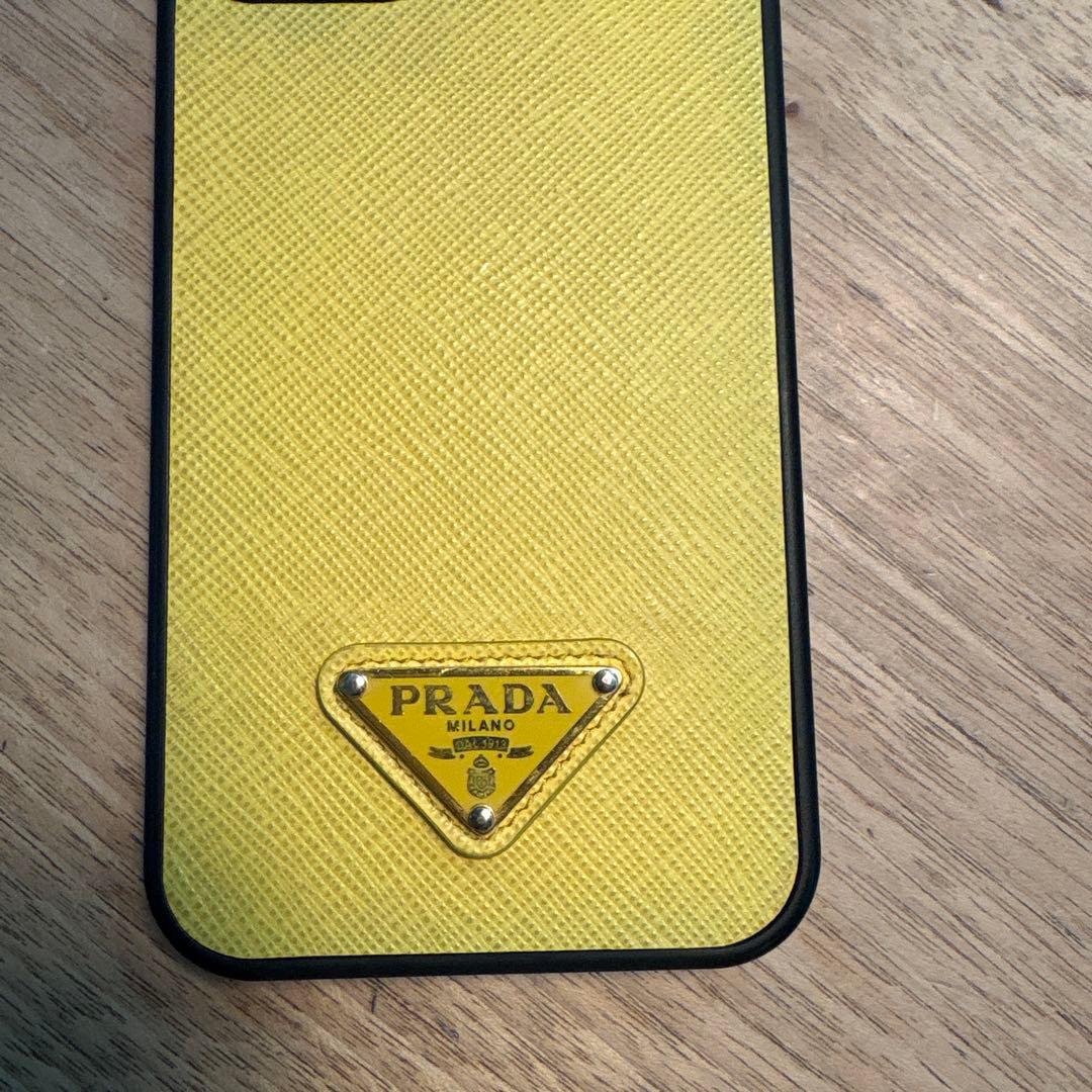 PRADA イエロー レザー iPhone13 ケース