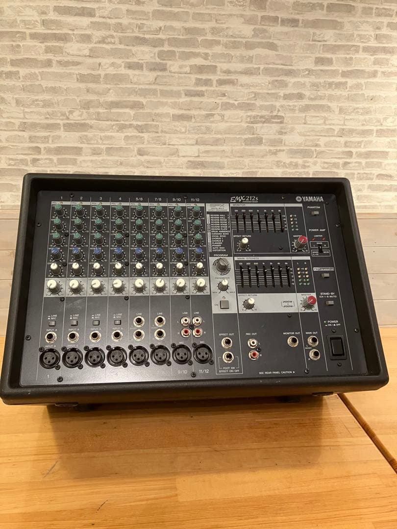 Yamaha EMX212s パワードミキサー