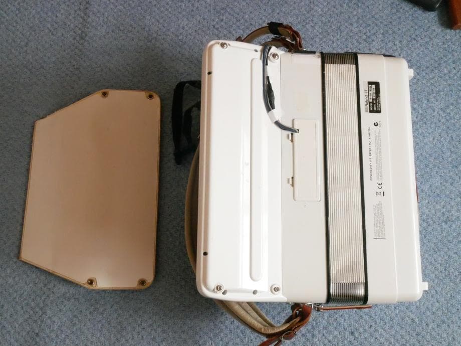 ローランドVアコーディオン　FR-3sb