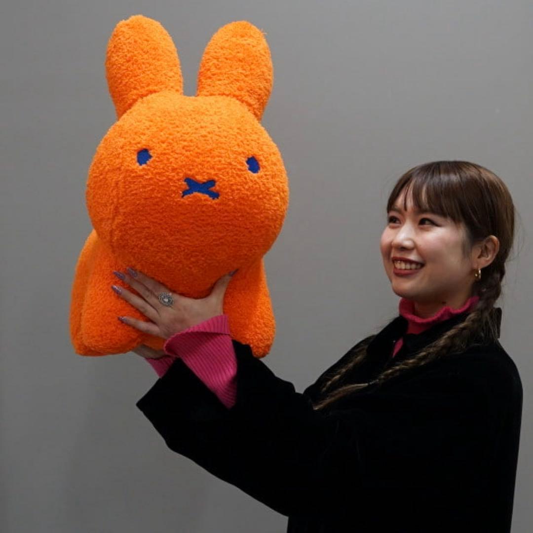 ビームス別注idesブルーナボンボンふわモコラビット