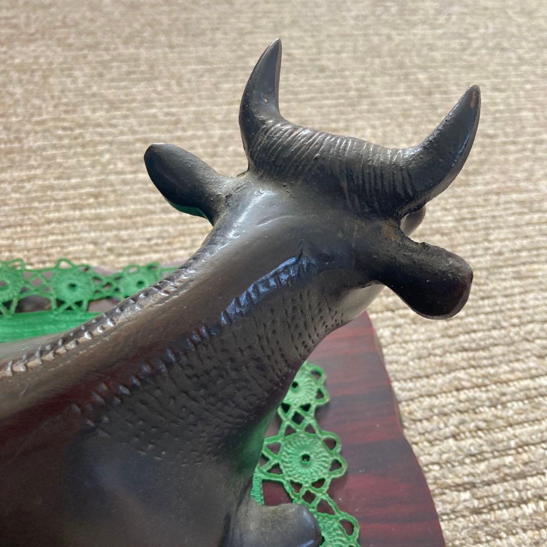 匿名配送　牛　置物　アンティーク　オブジェ　レトロ　動物