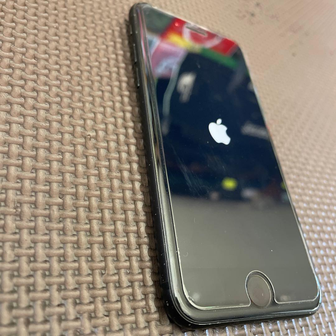 Apple iPhone 7 128GB ブラック本体　SIMフリー