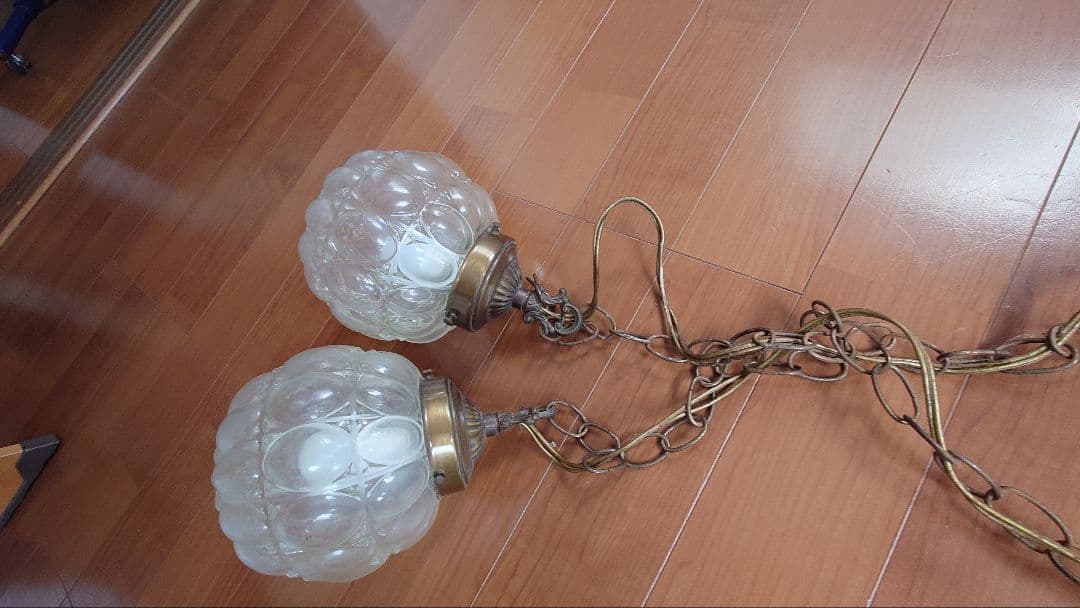 アンティーク。クリアガラス ボール型シャンデリア 2灯