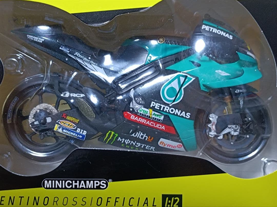 YZR-M1 VR46 Petronas YAMAHA　2021