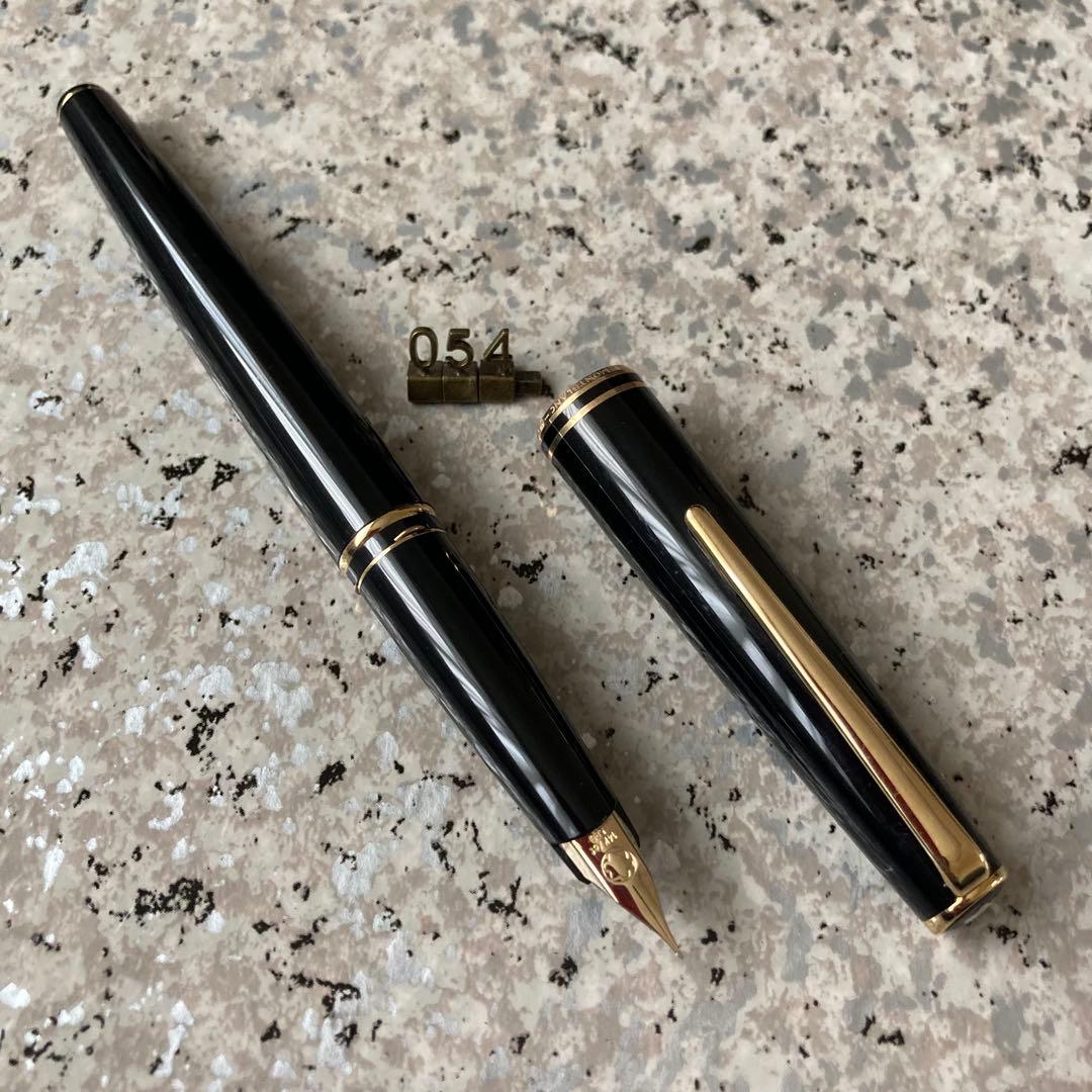 #054 洗浄済み 万年筆 モンブラン MONTBLANC 14k ct
