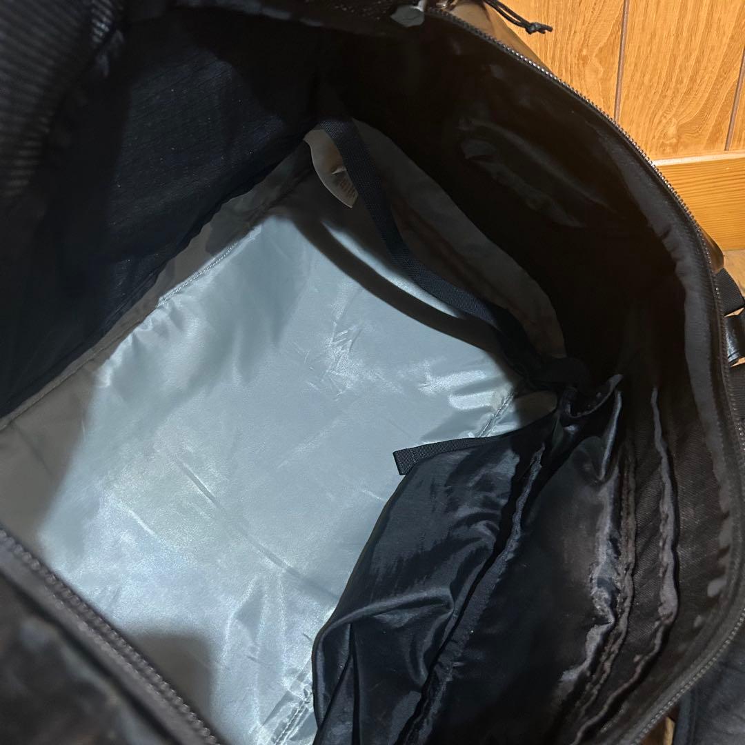 patagonia ボストンバッグ ブラックホール