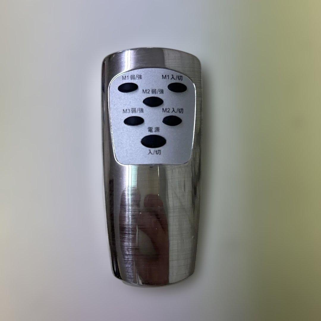 清掃済み　リモコン付き　ドウシシヤ　メタル扇風機　MBM-2381 3連