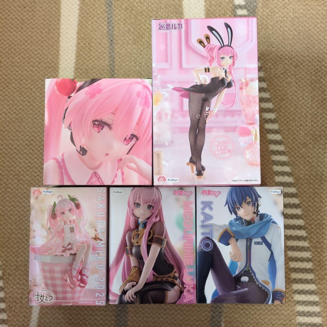 【未開封】初音ミクシリーズ フィギュア まとめ売り 桜ミク 巡音ルカ KAITO