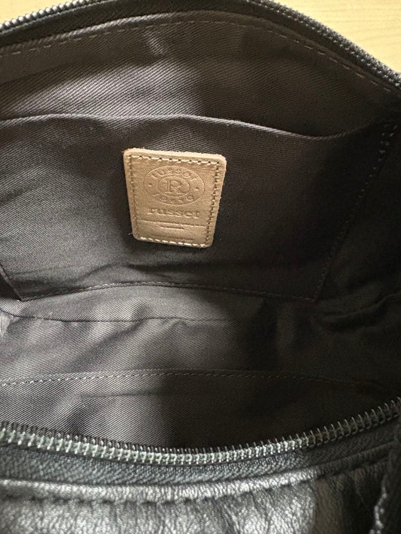 russet ラシット　ブラック ソフトレザーラウンドショルダーバッグ