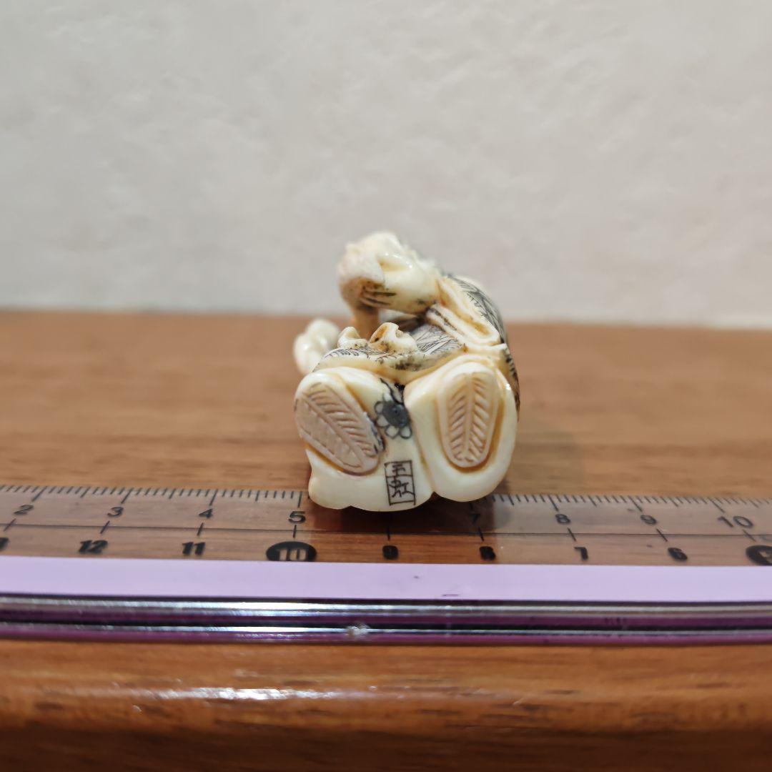 時代提物 七福神根付 天然素材 在銘【寿老人】高約4.9cm 重さ約33ｇ 長寿