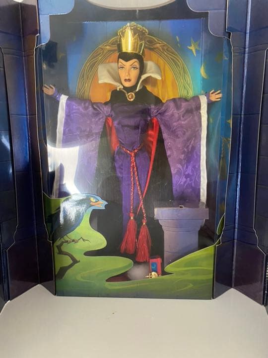 クルエラ・ド・ヴィル　ディズニー101匹わんちゃん　バービー人形