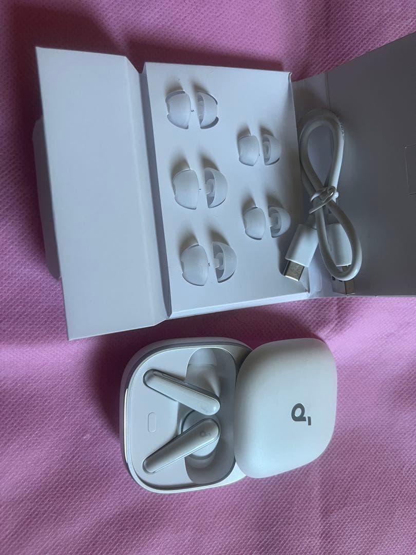 Liberty 5 ワイヤレスイヤホン ホワイト