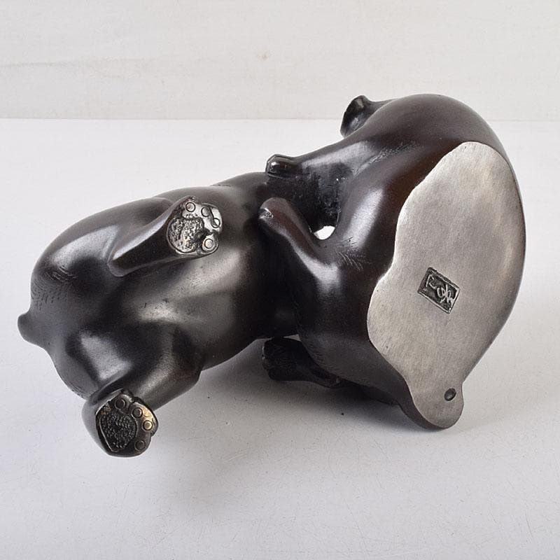 金工師　秀山作　鋳銅　戯れる子犬　置物　共箱　M　R9214