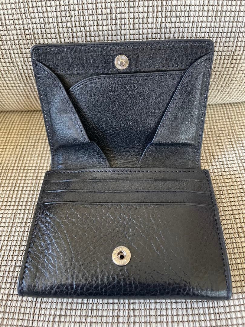 最終再お値下げ中！　HIROFU レザー製 二つ折り財布　ネイビー