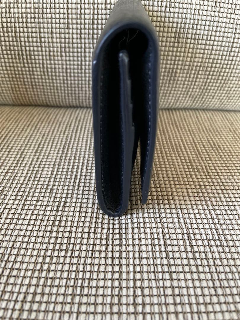 最終再お値下げ中！　HIROFU レザー製 二つ折り財布　ネイビー