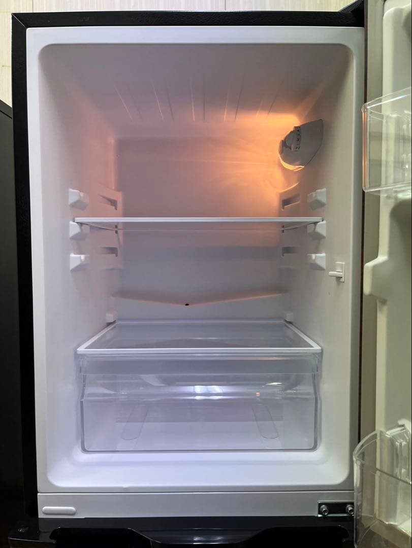 2ドア冷蔵庫 117L 右開き ウィンコド 2022年 SW-2117FTR-D