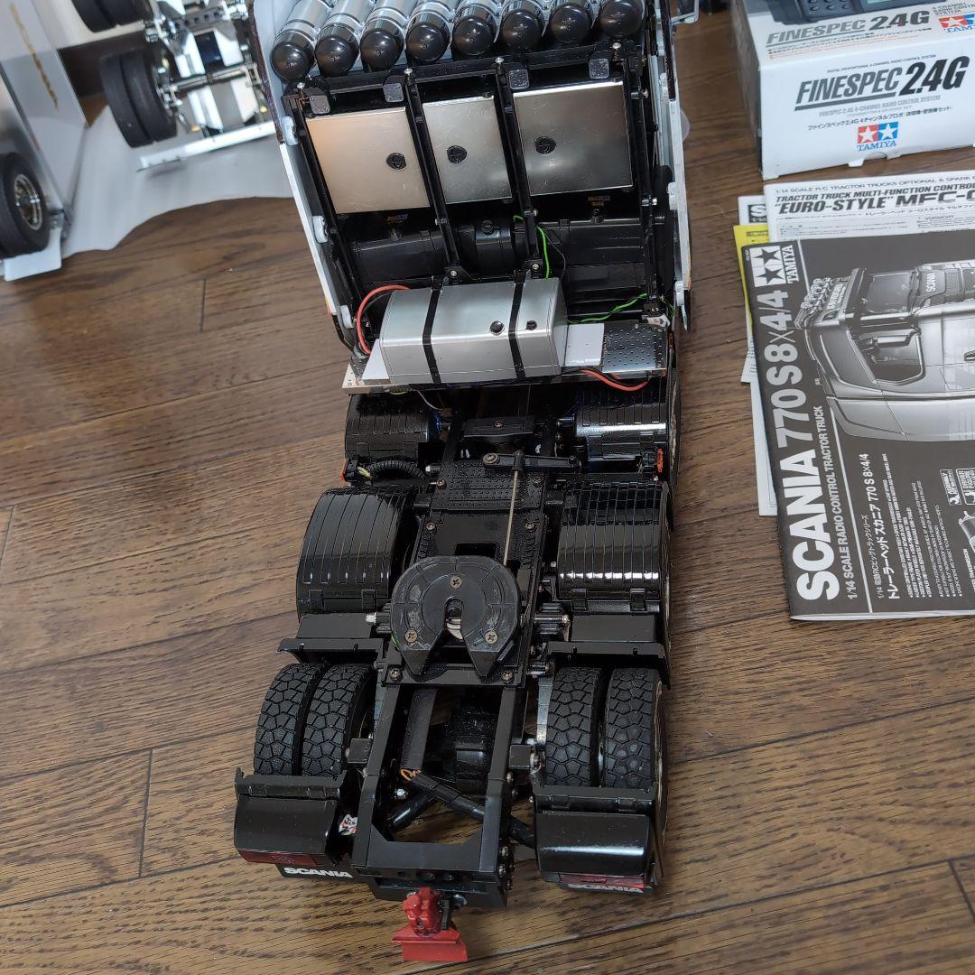 タミヤスカニア ダブルス大型トレーラー LEDキャブサスとリーフサス付き。